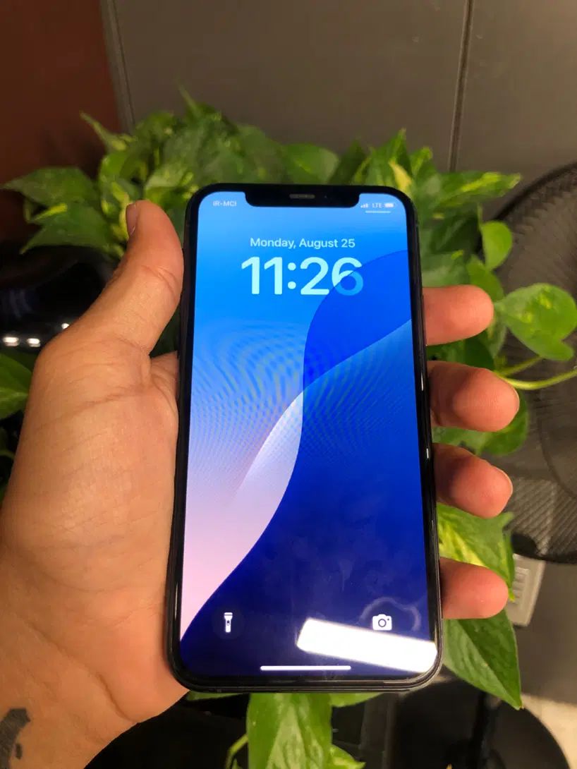 iphone 11pro لاکاغذی|موبایل|مشهد, ایثار|دیوار