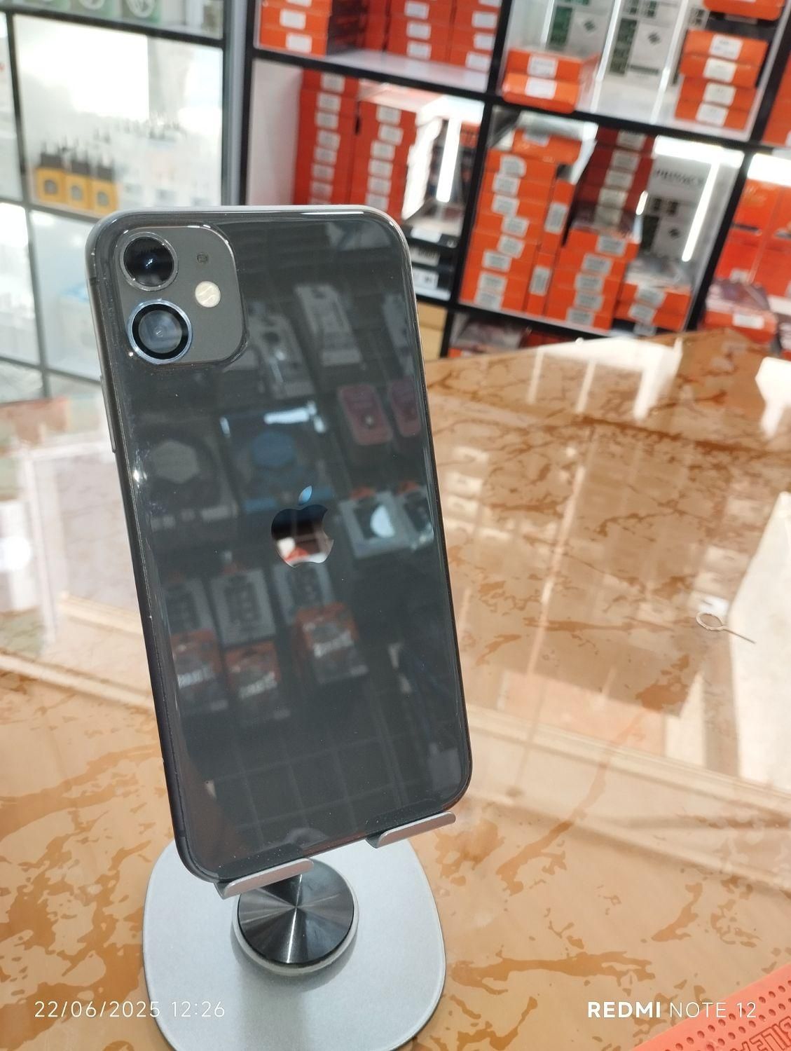 اپل iPhone 11 با حافظهٔ ۱۲۸ گیگابایت|موبایل|شیراز, زند|دیوار