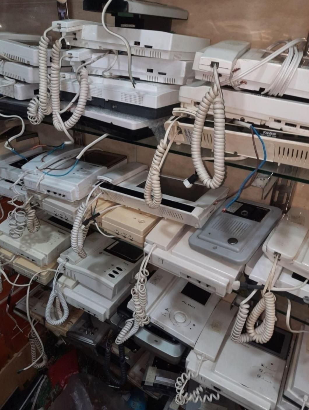 تعمیرات تخصصی انواع آیفون های تصویری|خدمات پیشه و مهارت|یزد, |دیوار