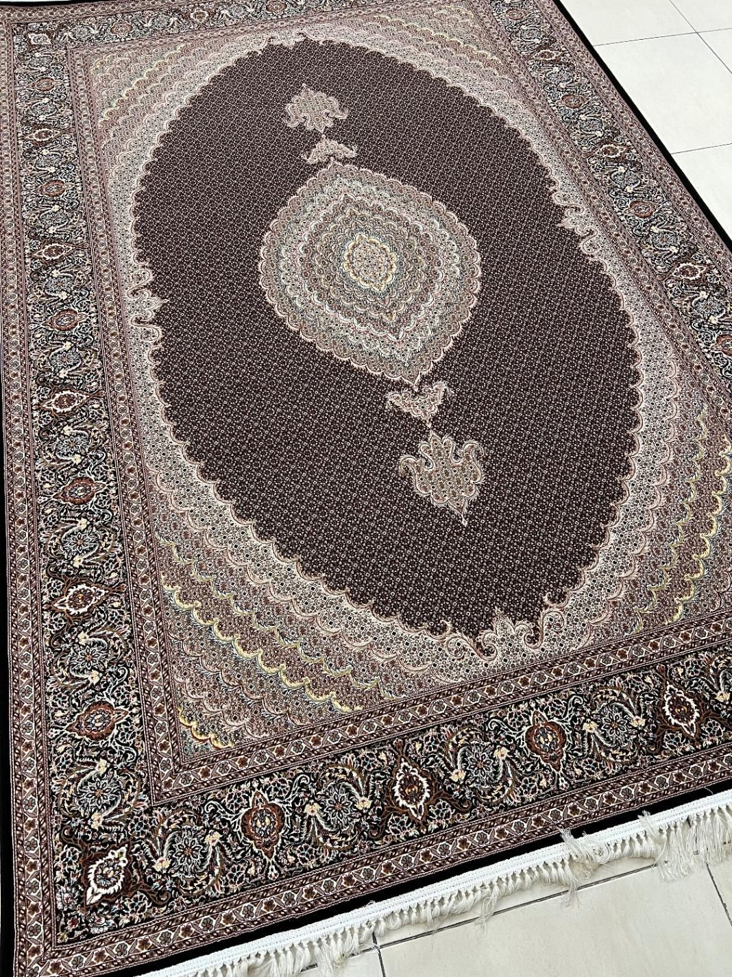 فرش ماشینی 700 شانه طرح ماهی درجه یک|فرش|تبریز, |دیوار