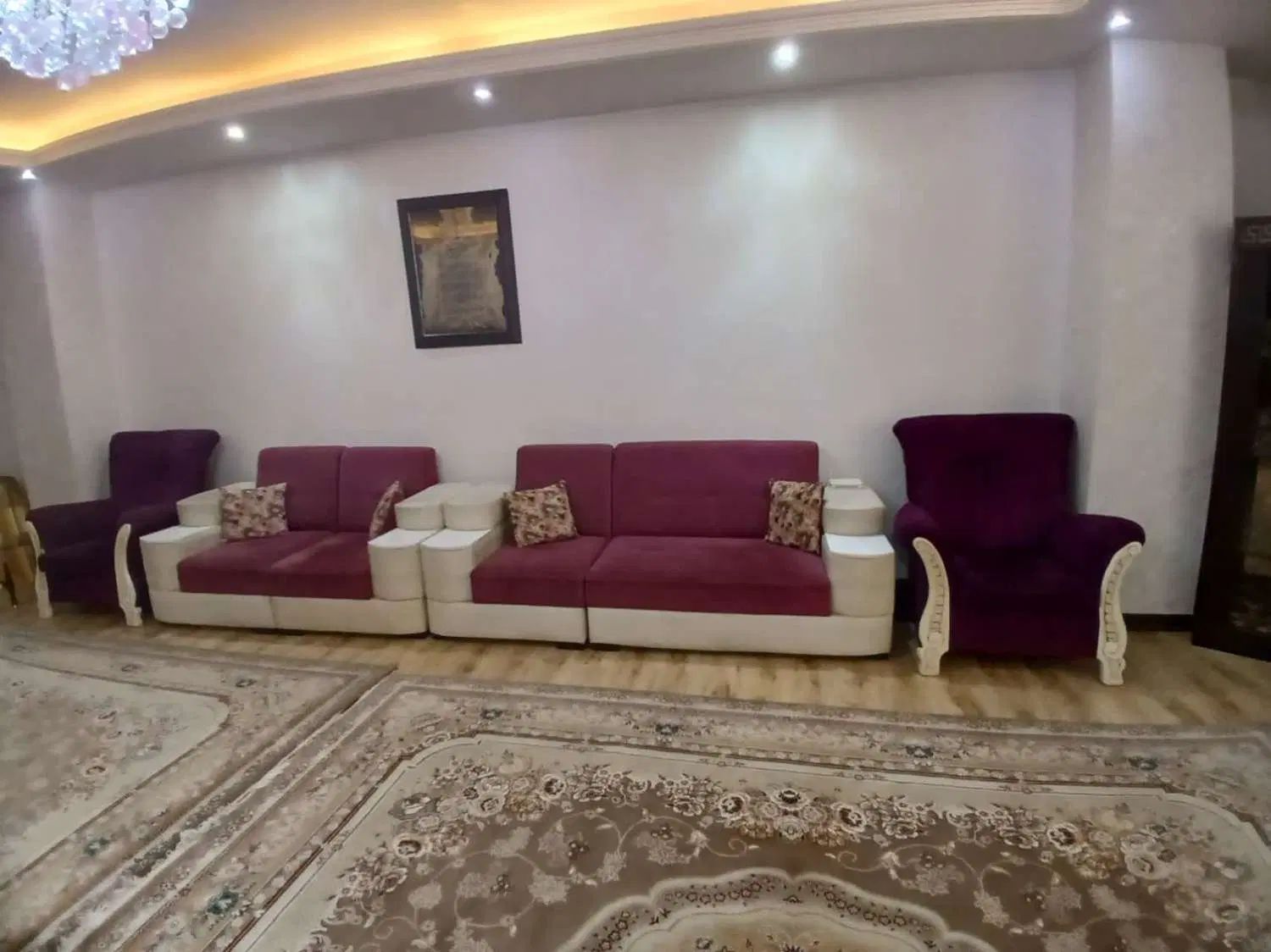 مبلمان راحتی  و کم جا .سالم و تمیز ..باقیمت مناسب|مبلمان خانگی و میز عسلی|کرج, شهرک جهان‌نما|دیوار