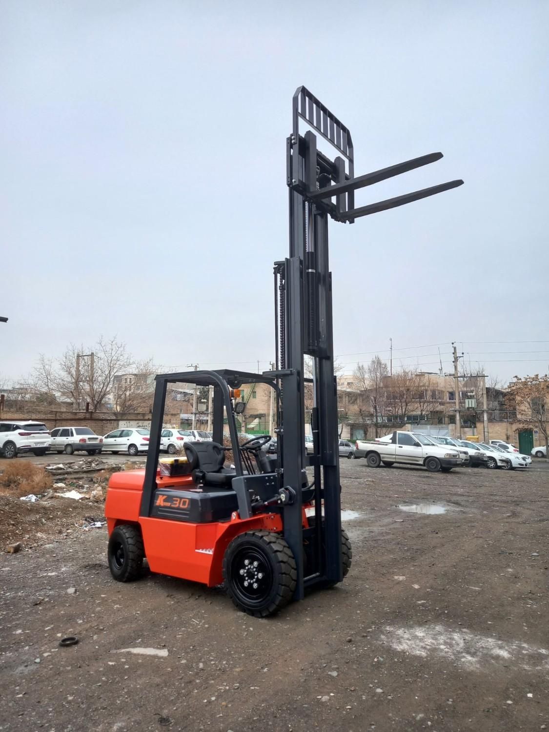 لیفتراک جدید و استاکر|ماشین‌آلات صنعتی|کرمان, |دیوار