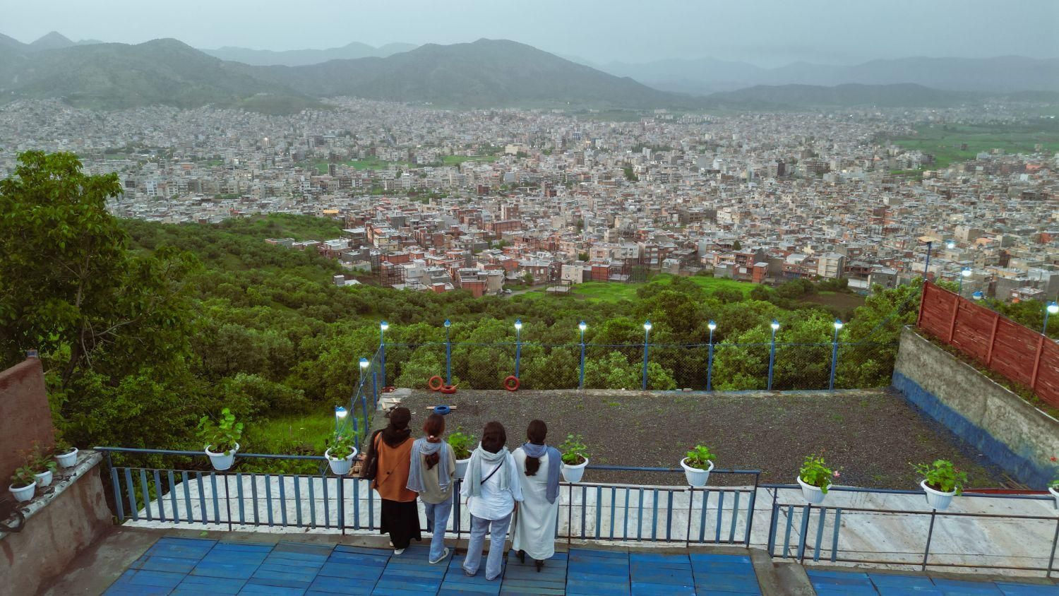 اجاره روزانه/هفتگی/ماهانه آپارتمان ۴۵۰ متری|اجارهٔ کوتاه‌مدت آپارتمان و سوئیت|مریوان, |دیوار