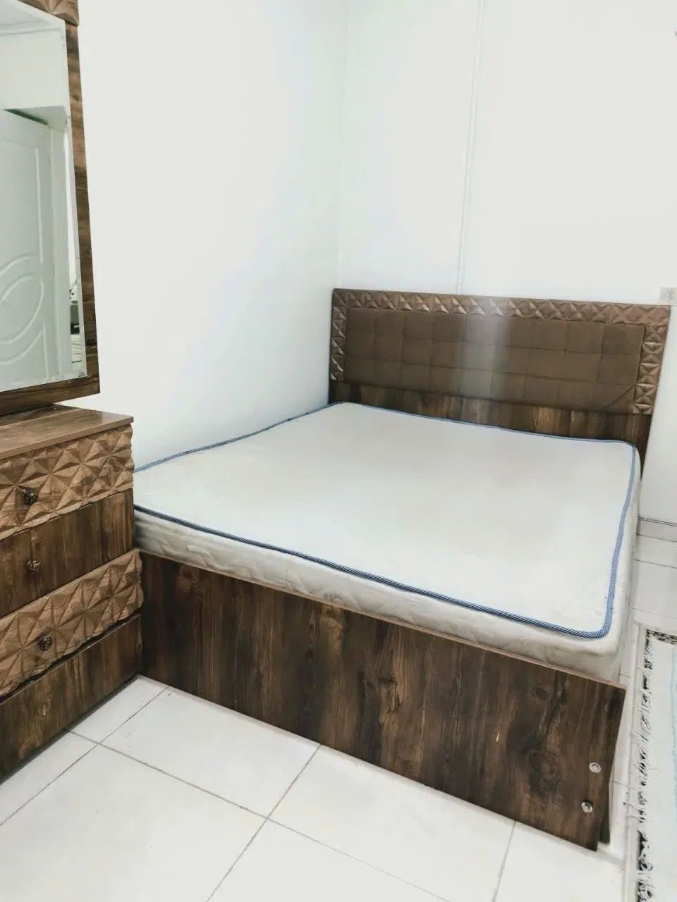 ست تخت‌ومیز آرایش مینیمال200×160با جک و آینه‌کشویی|تخت و سرویس خواب|تهران, شهرآرا|دیوار