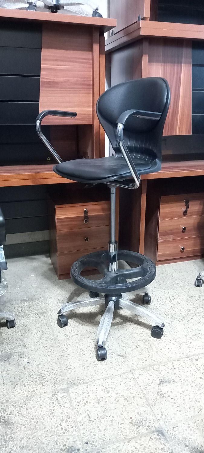 فروش انواع صندلی اداری .ویلایی. گیمینگ|صندلی و نیمکت|اراک, |دیوار