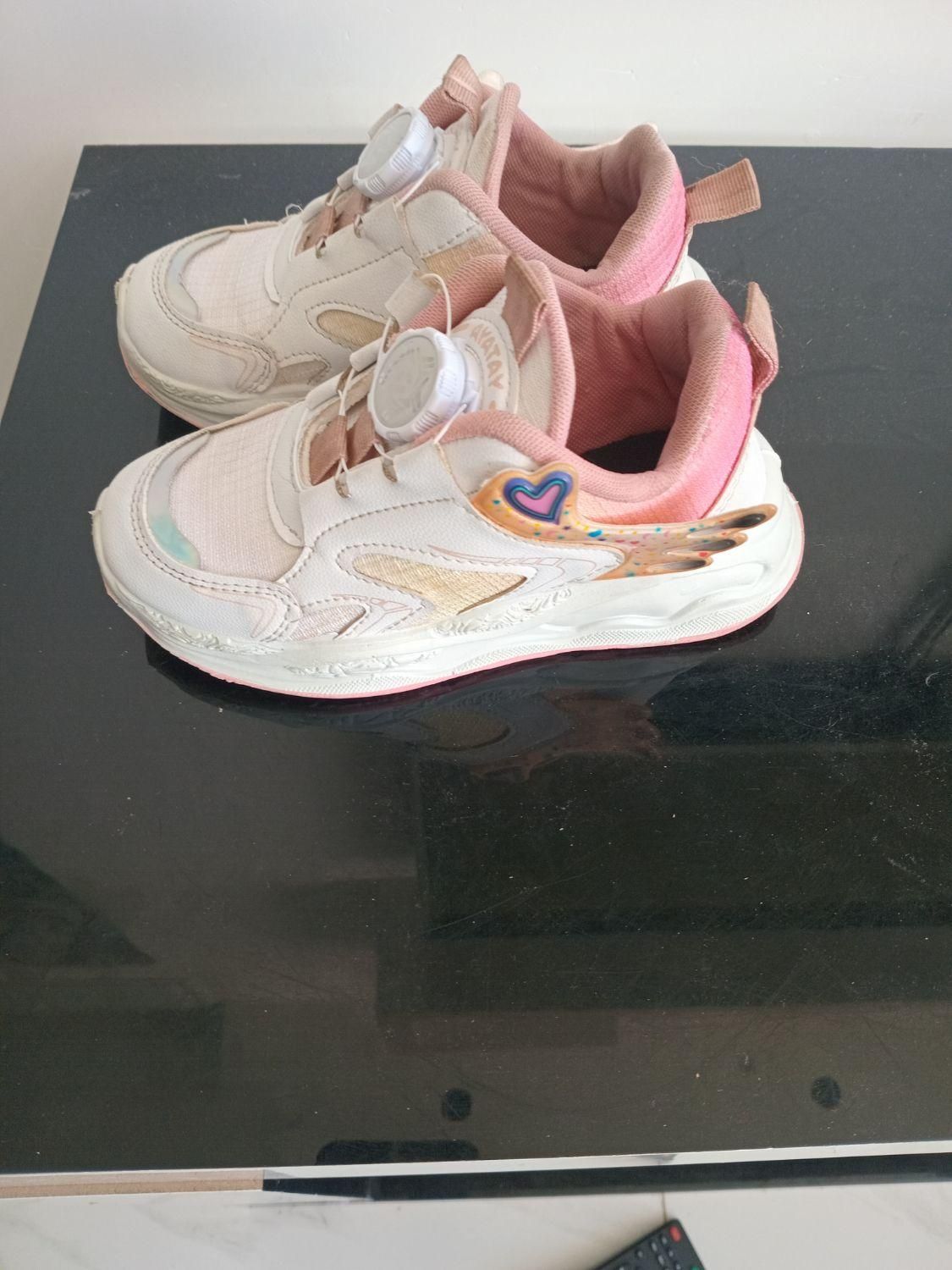 کفش اسپرت دخترانه|کیف، کفش، کمربند|برخوار, |دیوار