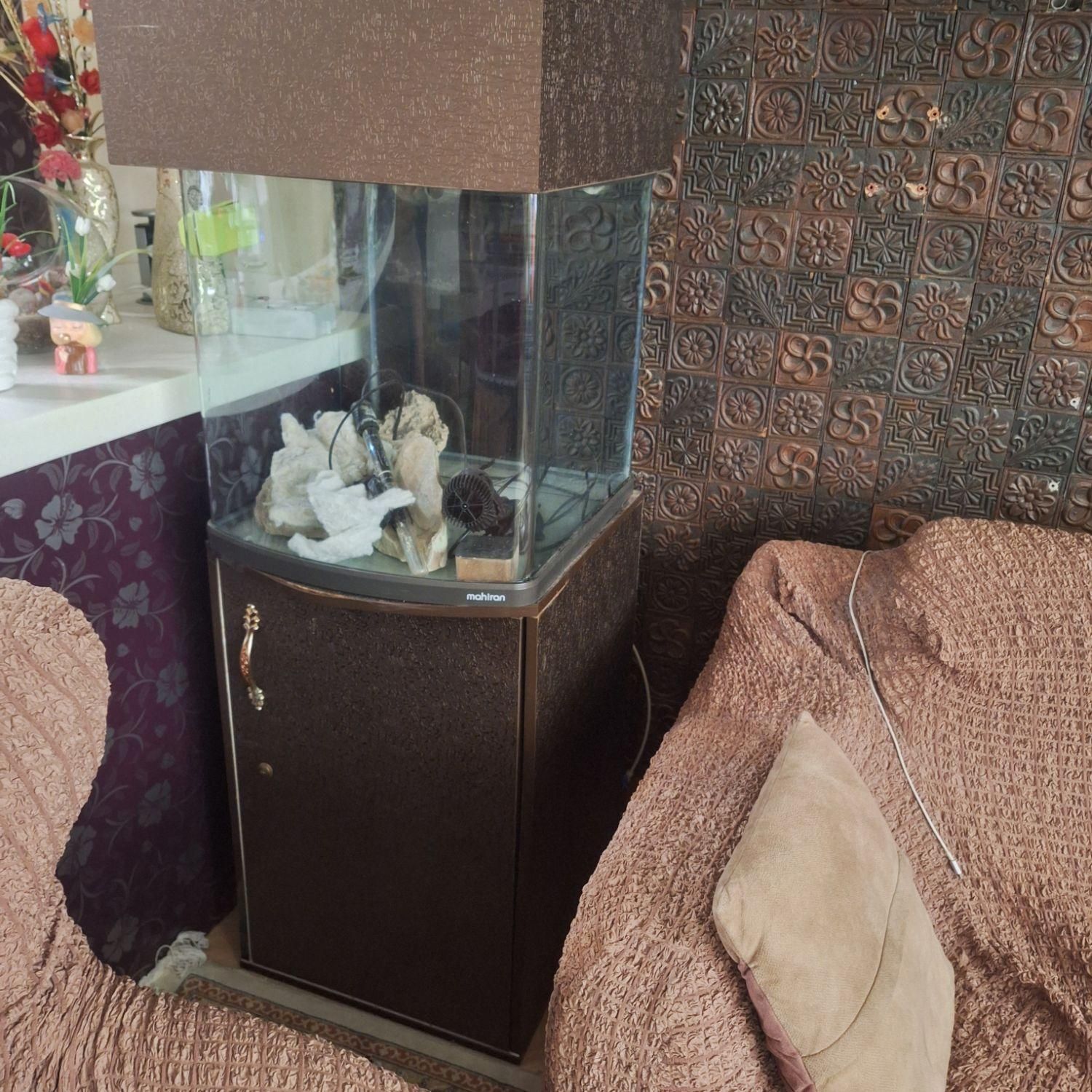 آکواریوم ۲۰۰ لیتری با تمام تحهیزات|ماهی|بندرعباس, |دیوار