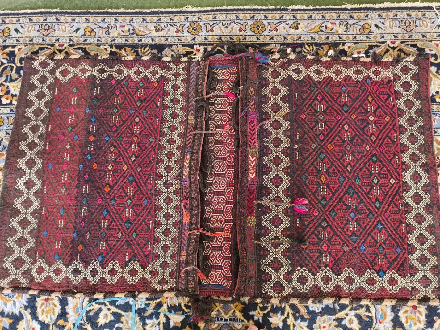 خورجین سوزن دوزی قدیمی|گلیم، جاجیم، گبه|کرج, عظیمیه|دیوار