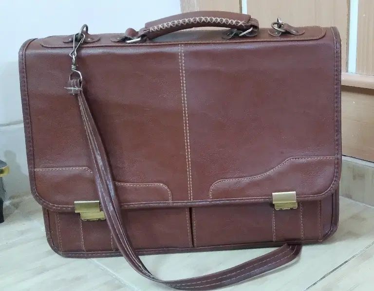 کیف مردانه|کیف، کفش، کمربند|اصفهان, صدف|دیوار