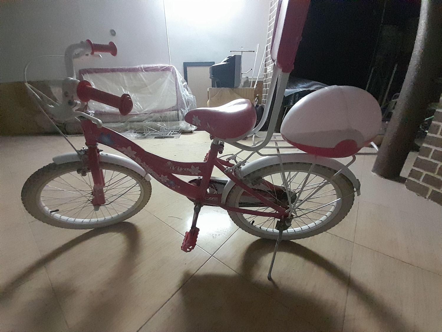 دوچرخه دخترونه سایز۲۰ ویوامدل باربی|دوچرخه، اسکیت، اسکوتر|سبزوار, فرهنگیان|دیوار