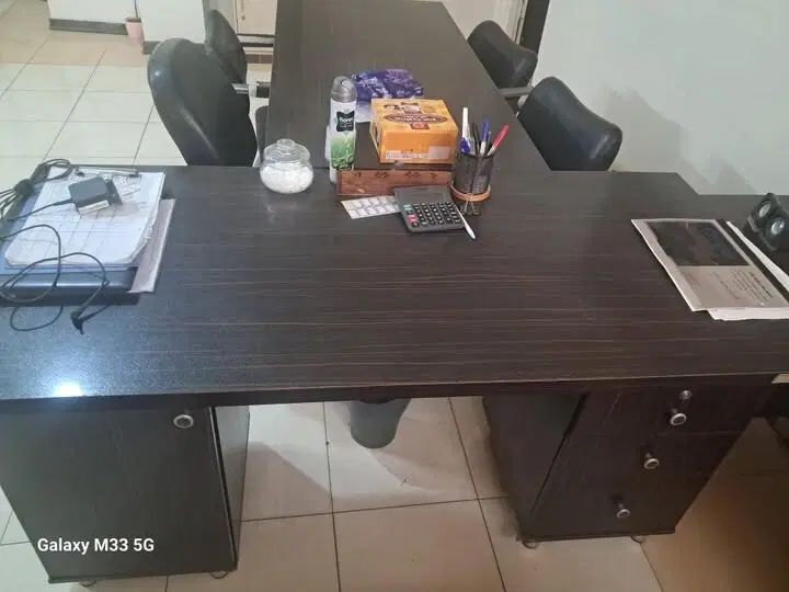 میز مدیریت|مبلمان اداری|تهران, قیام|دیوار
