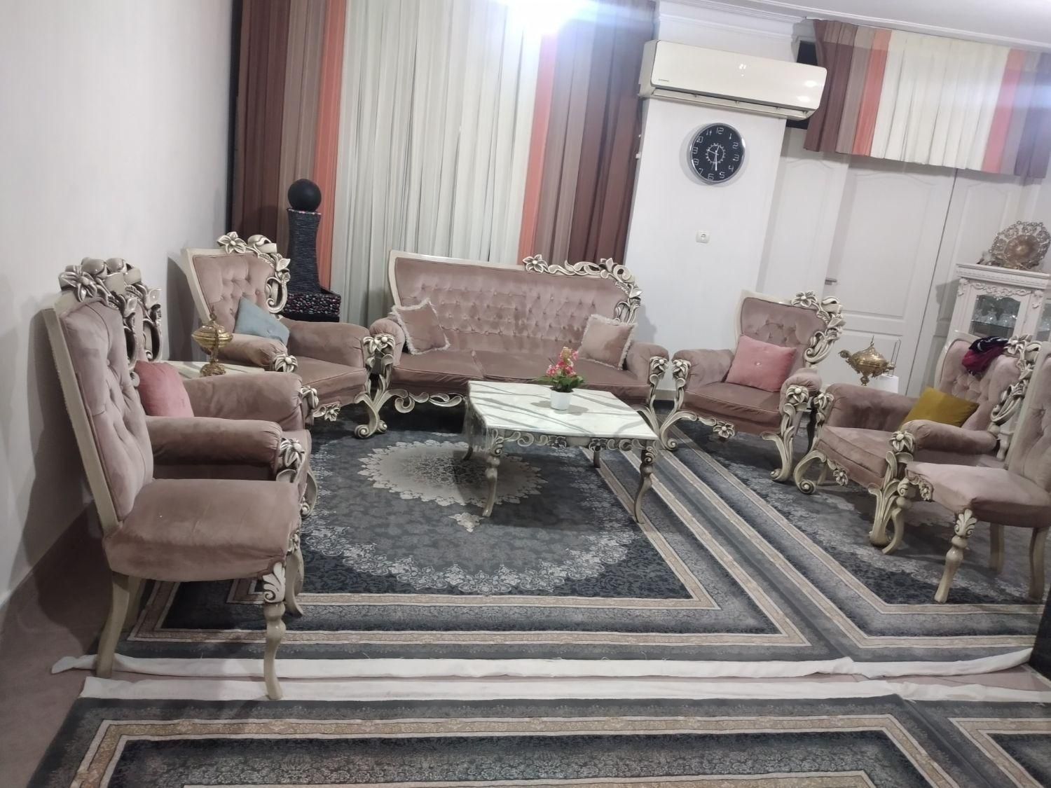 مبل ۹نفره،چوب راش|مبلمان خانگی و میز عسلی|اسلام‌شهر, |دیوار