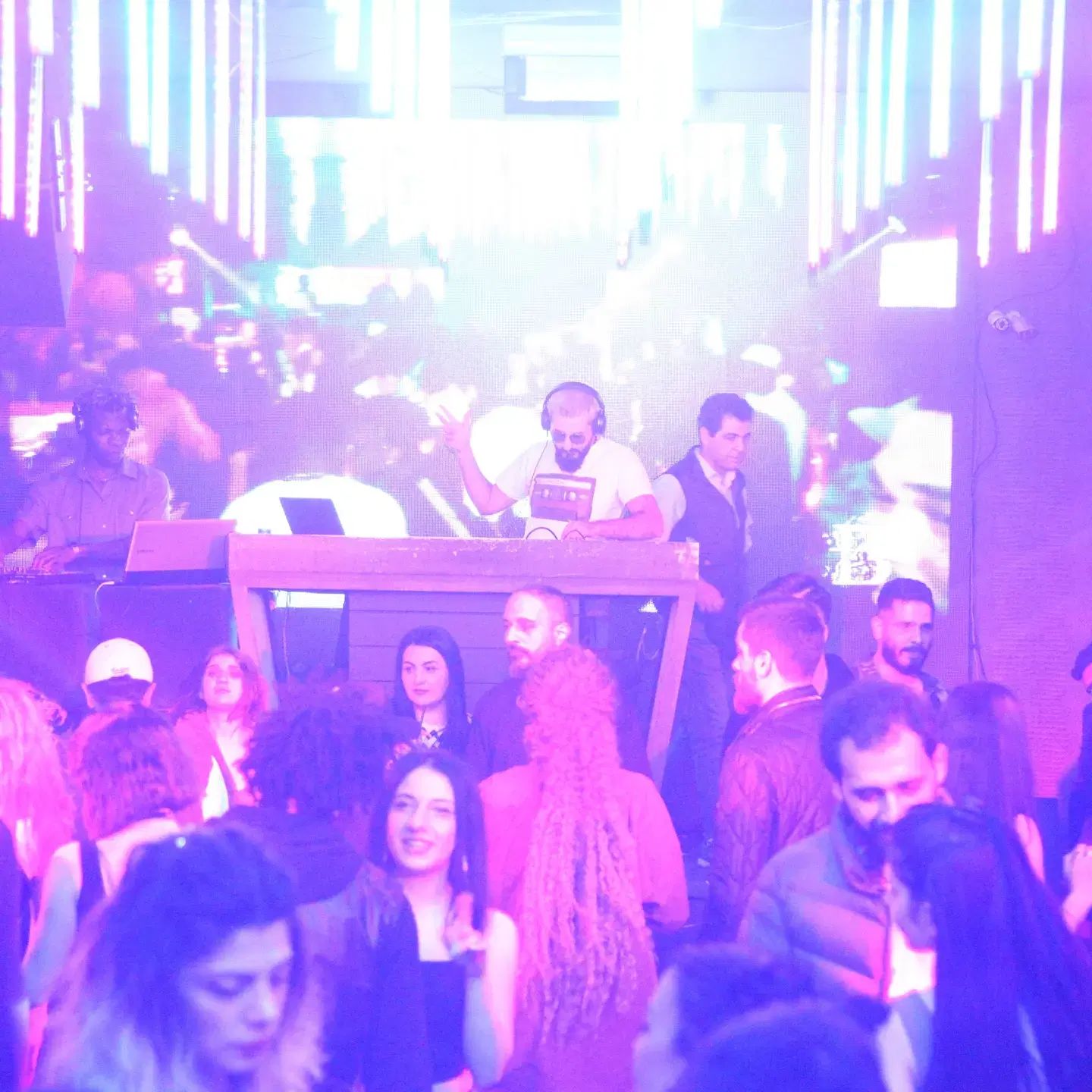 اجرای موزیک زنده و DJ|خدمات پذیرایی، مراسم|تهران, فلسطین (میدان انقلاب)|دیوار
