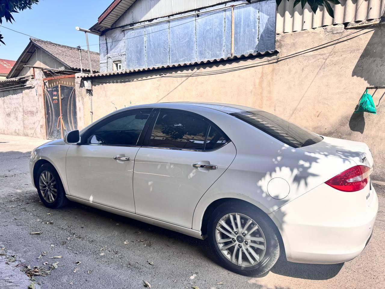 جک J5 اتوماتیک 1800cc، مدل ۱۳۹۶|خودرو سواری و وانت|آمل, |دیوار