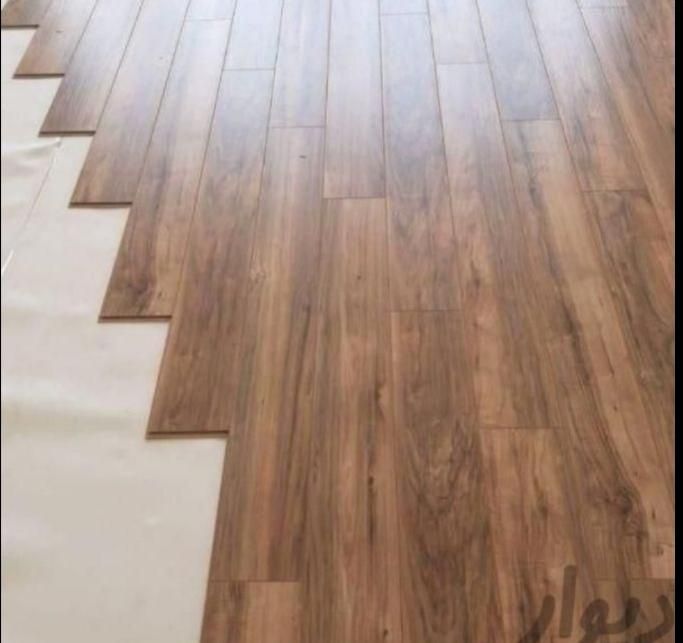 نصاب،نصب،تعمیرپارکت،کفپوش،قرنیزبا۱۰سال سابقه کاری|خدمات پیشه و مهارت|تبریز, |دیوار