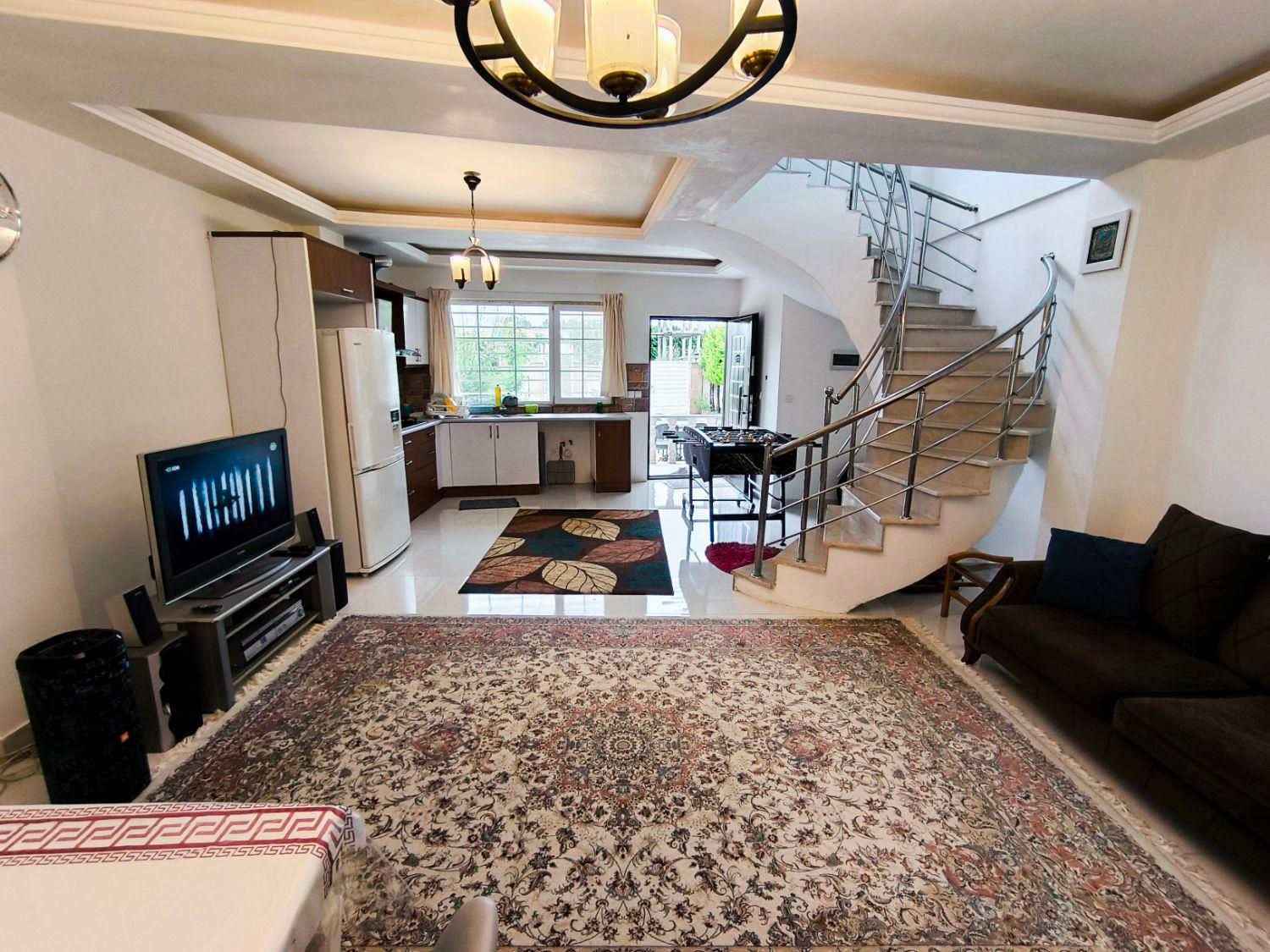 اجاره ویلا دوبلکس دو خواب نوساز|اجارهٔ کوتاه‌مدت ویلا و باغ|هچیرود, |دیوار