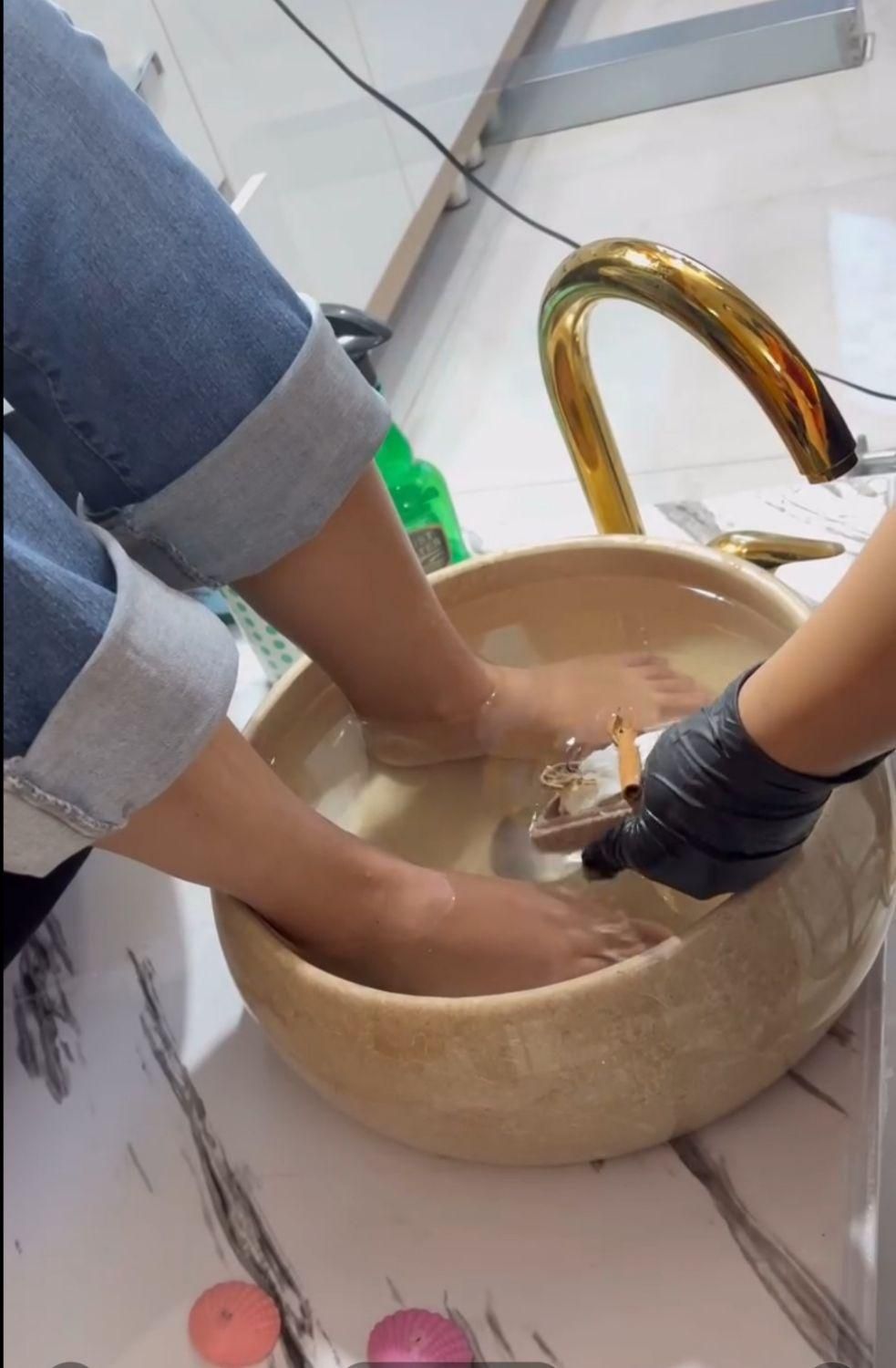 کفسابی وپارافین تراپی وژلیش پا|خدمات آرایشگری و زیبایی|شاهینشهر, عطار|دیوار