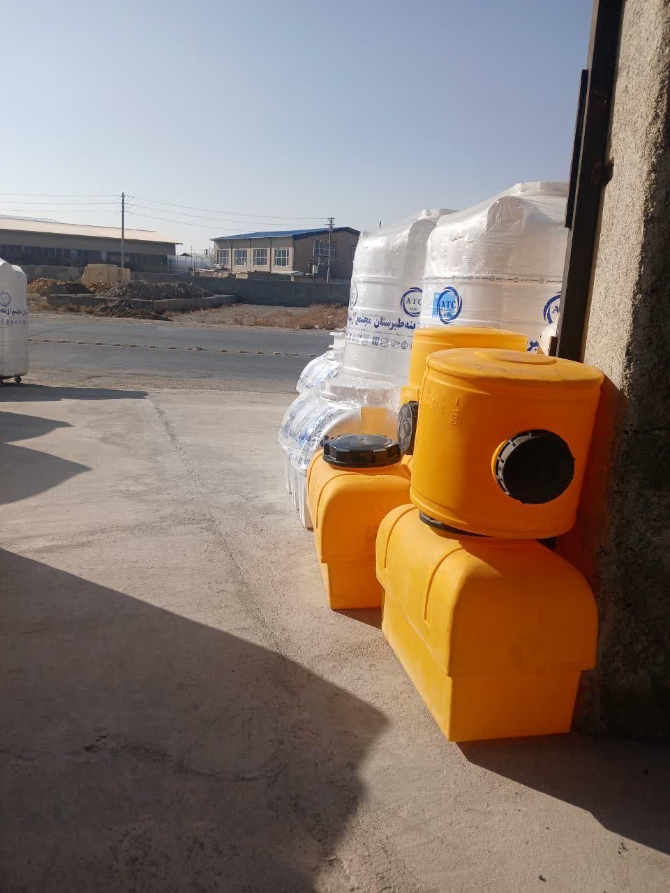 مخزن سمپاشی ۲۰۰لیتر پلی اتیلن ماهدشت|مصالح و تجهیزات ساختمان|ماهدشت, |دیوار