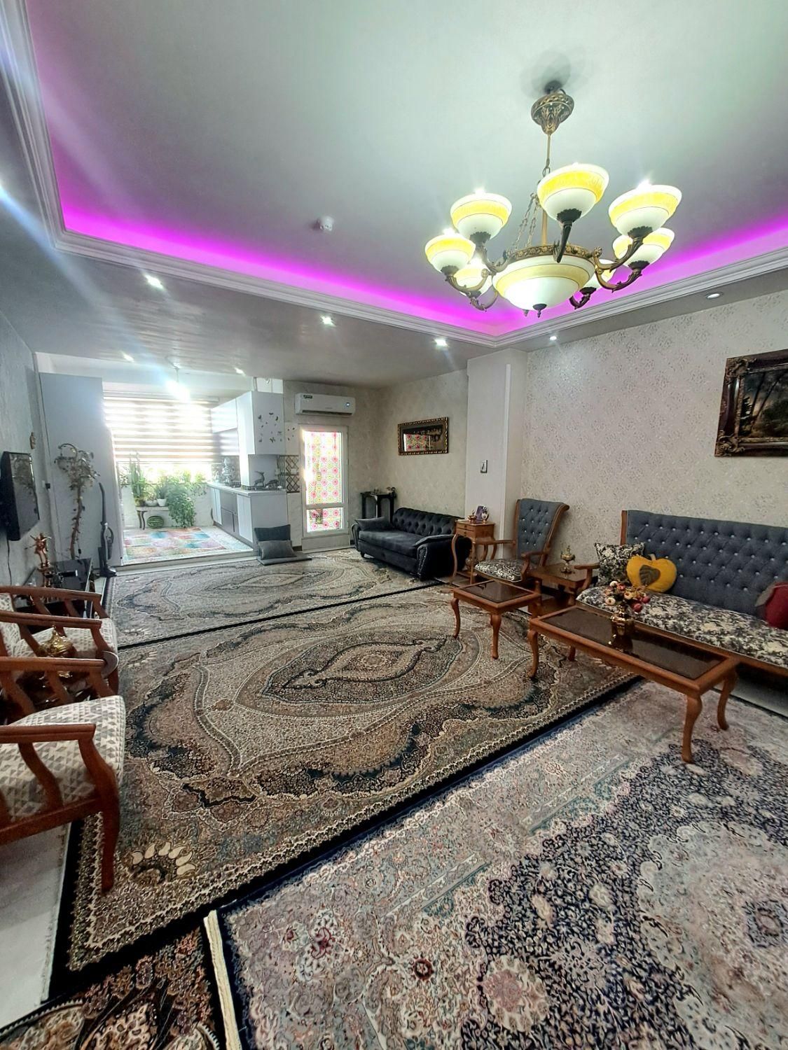 اپارتمان ۹۵متری/دوخواب/قائمیه/خیابان شهدای گمنام|فروش آپارتمان|اسلام‌شهر, شهرک مفیدی|دیوار