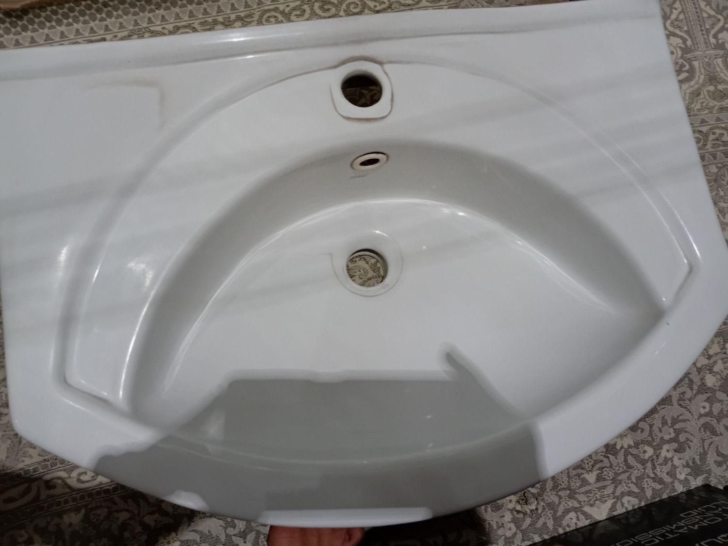 روشویی سینا درجه یک|لوازم سرویس بهداشتی|ری, شهید غیوری (ابن باویه)|دیوار