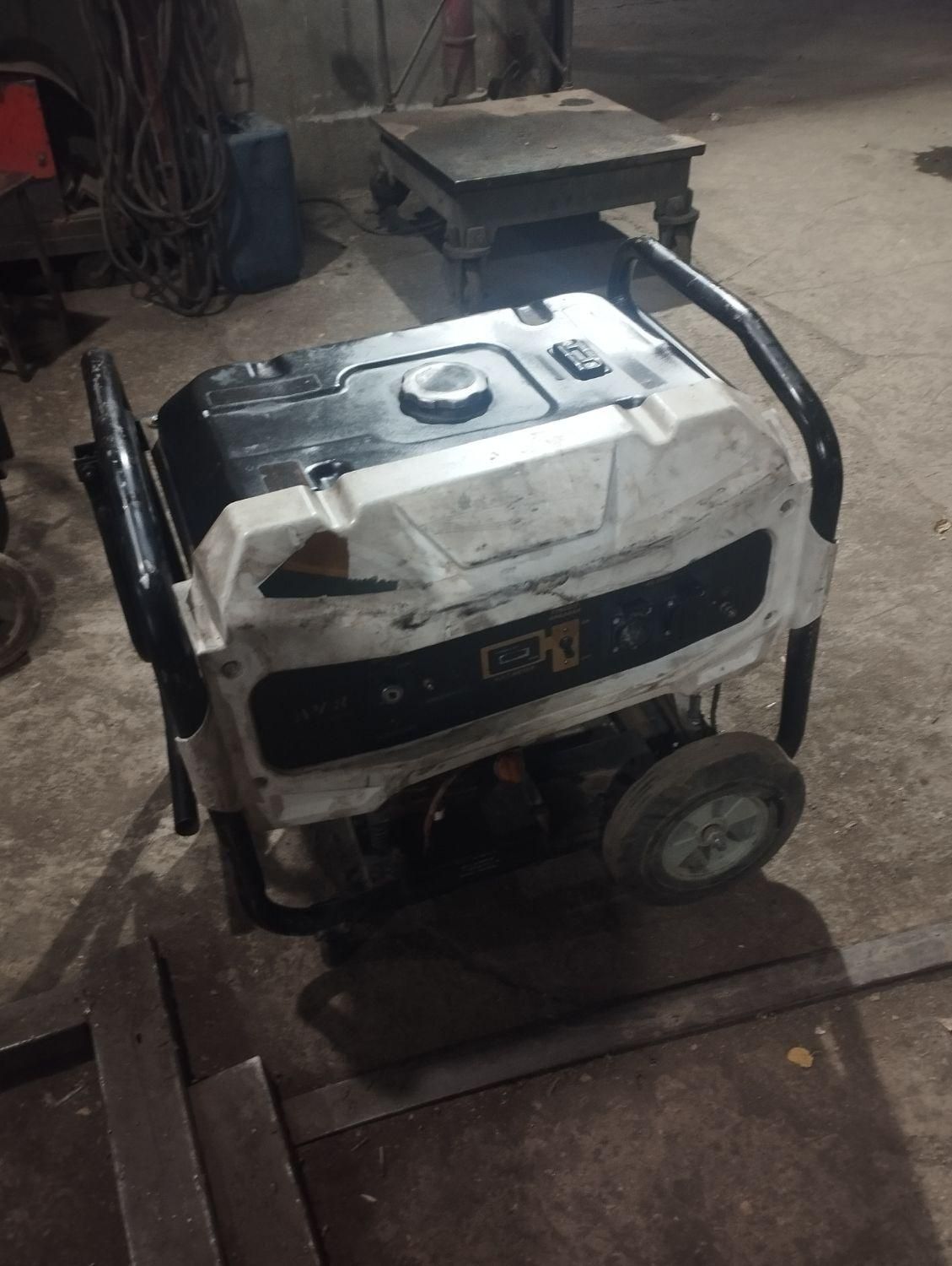 موتور برق کرایه جوشکاری در دروپنجره|خدمات پیشه و مهارت|کرمانشاه, |دیوار