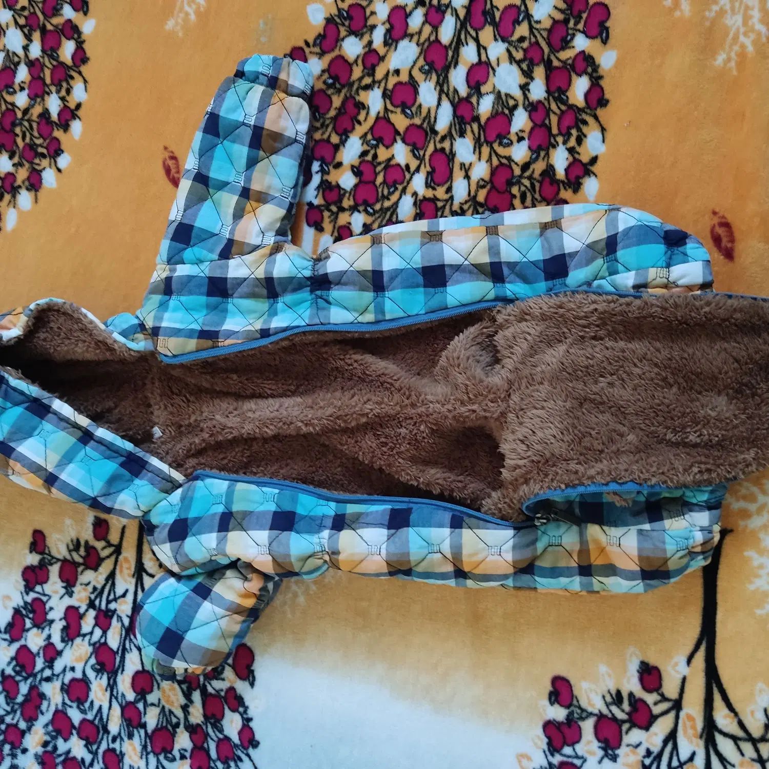 کاپشن سرهمی|کفش و لباس بچه|اصفهان, هفتون|دیوار