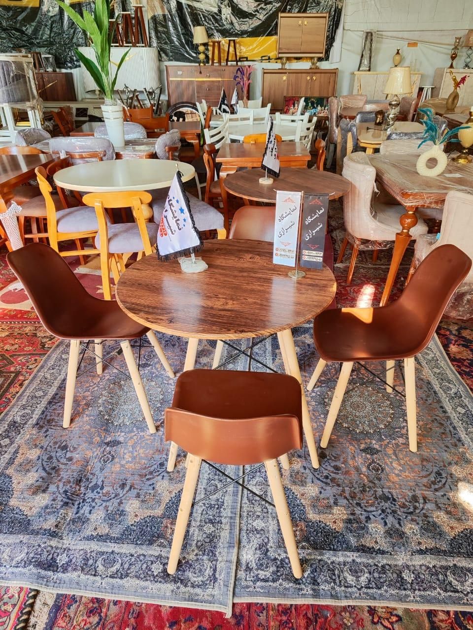 میز و صندلی 4 نفره فایبرگلاس نشکن پایه ایفلی|میز و صندلی غذاخوری|شیراز, وزیرآباد|دیوار