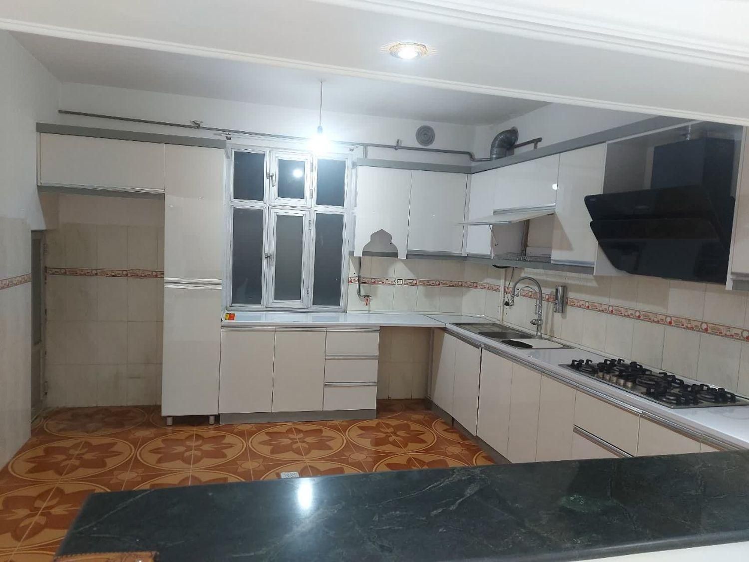 فروش آپارتمان ۱۰۰ متری ۲ خوابه طبقه اول|فروش آپارتمان|گرمی, |دیوار