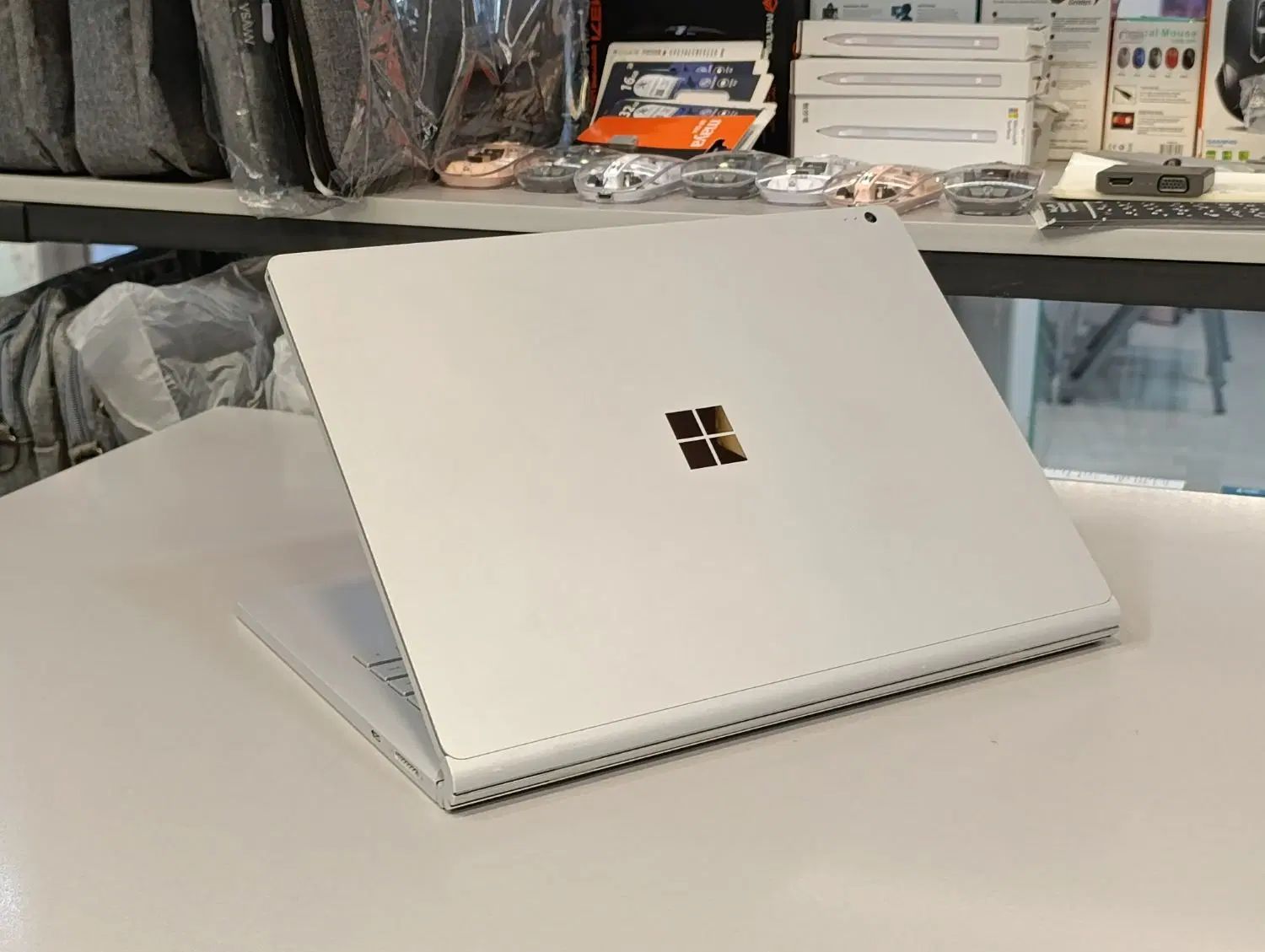 surface book 2 با حافظه ۱ترا و دوگیگ گرافیک|رایانه همراه|مشهد, شهرک رازی (شهرک غرب)|دیوار