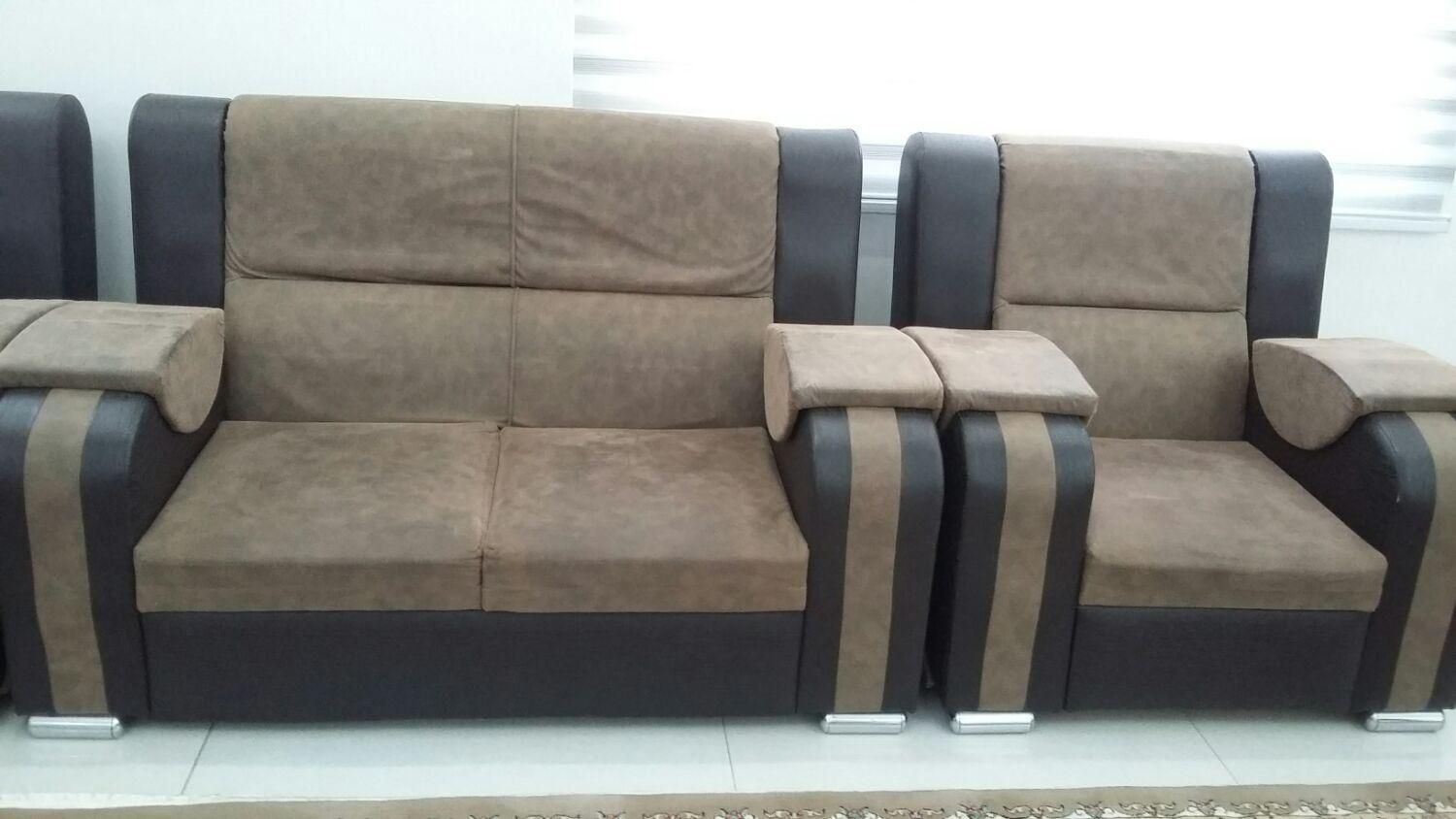 مبل هفت نفره کاملا سالم با میز چهار تا عسلی سالم|مبلمان خانگی و میز عسلی|چناران, |دیوار