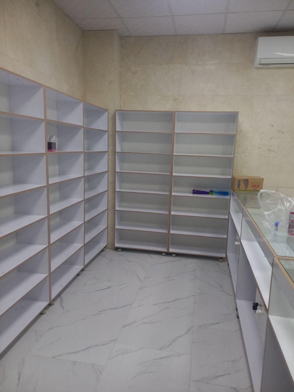 قفسه مغازه فروشگاهی نمایشگاه داروخانه ساده وکمددار|فروشگاه و مغازه|چهاردانگه (تهران), |دیوار