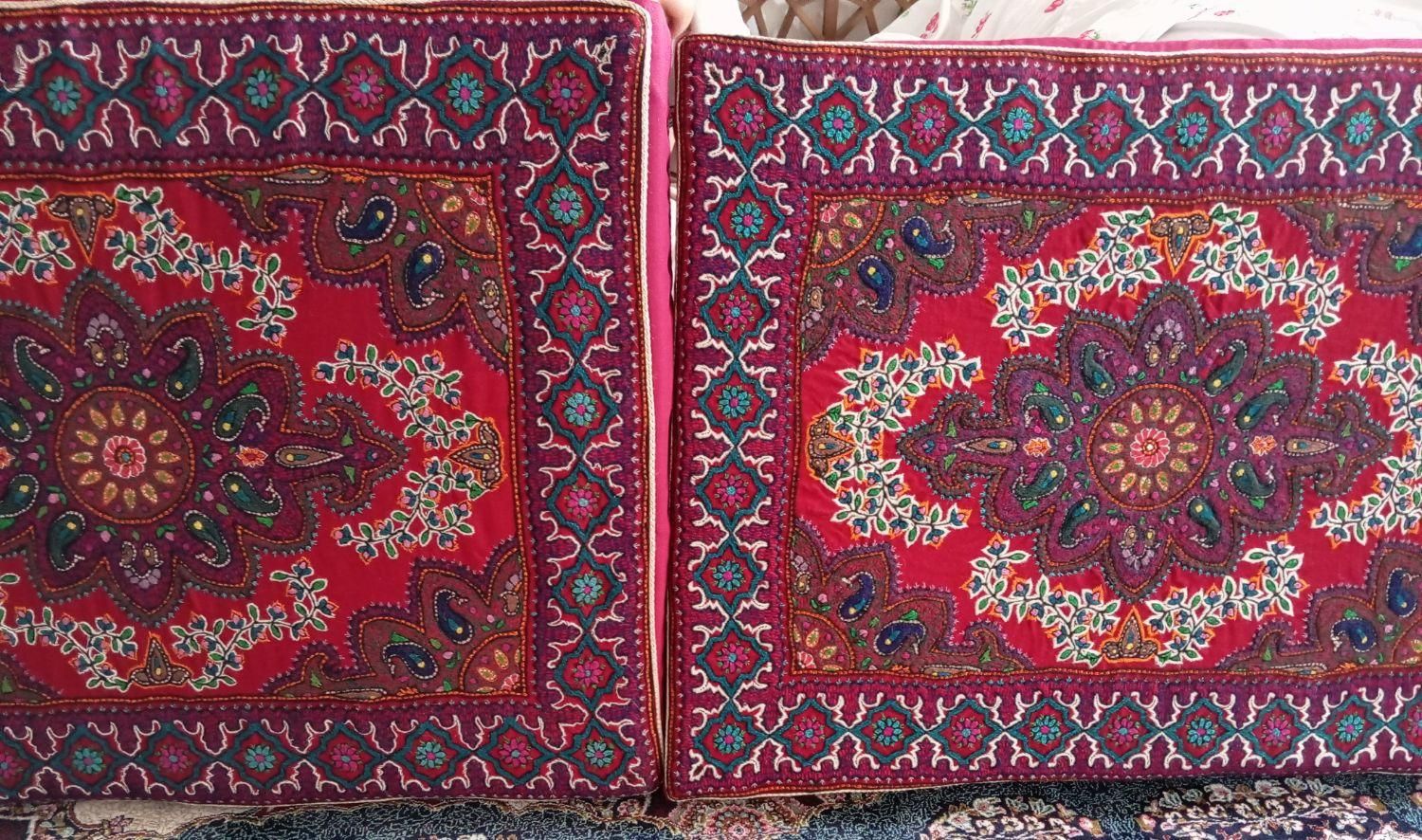 جفت پشتی پته قرمز|پشتی|کرمان, |دیوار