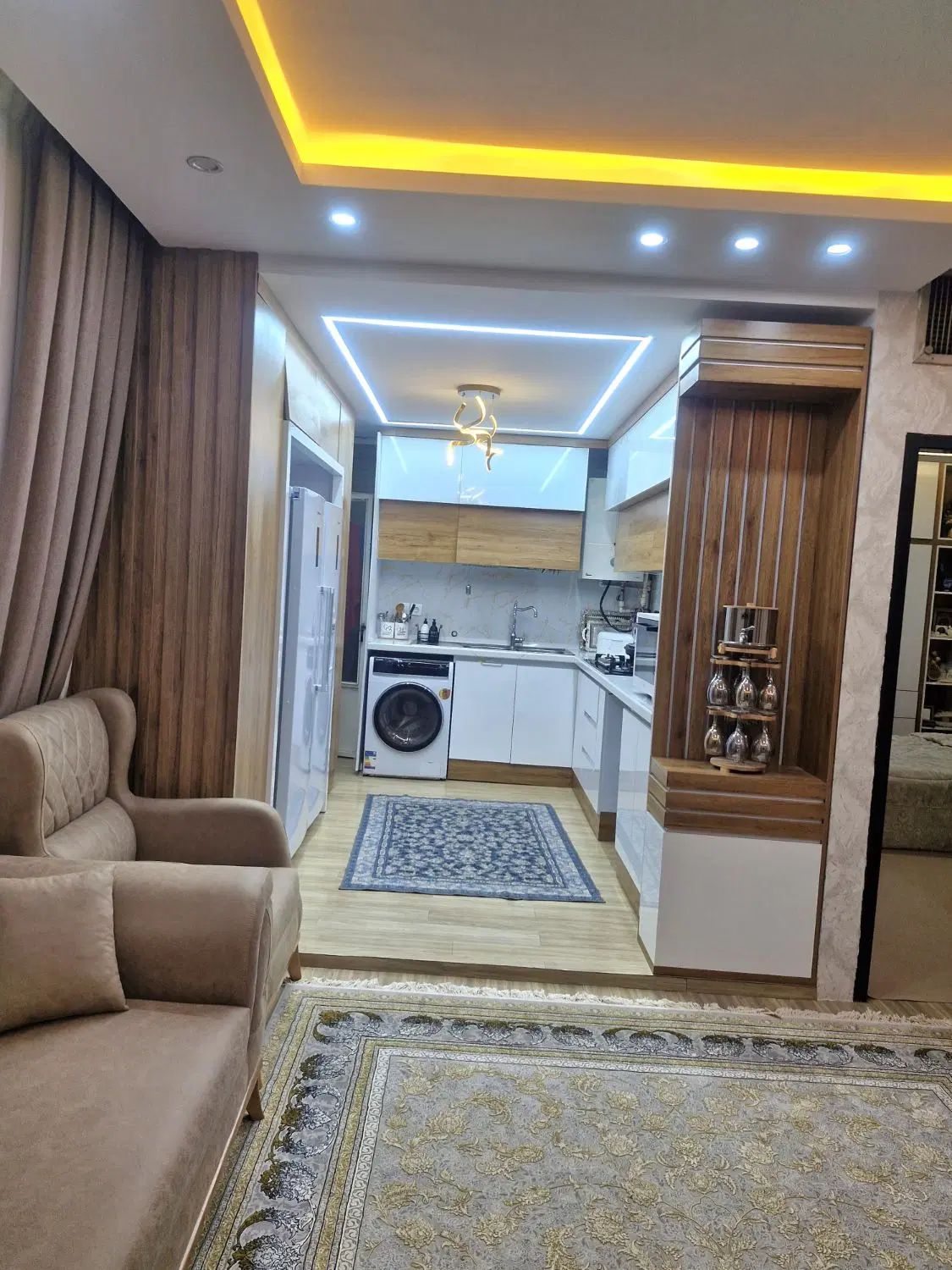 آپارتمان ۷۵ متری شیک در محله B8  نزدیک دریاچه|فروش آپارتمان|فولادشهر, B8|دیوار