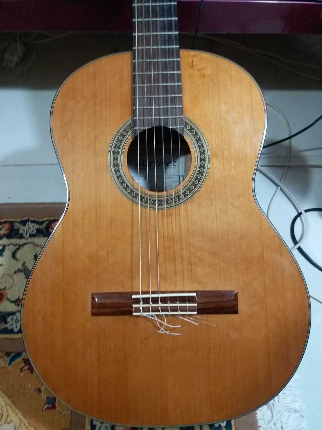 گیتار حرفه ای مارتینز دست ساز(سری قدیم)بسیار تمیز|گیتار، بیس، امپلیفایر|اردبیل, |دیوار