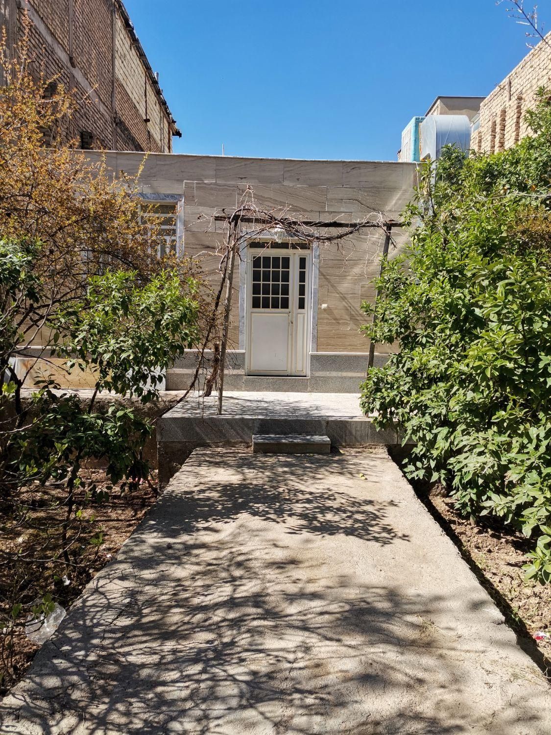منزل مبله اجاره ای در بلوار سرداران ریاستی اول|اجارهٔ کوتاه‌مدت آپارتمان و سوئیت|شیراز, ریاستی|دیوار