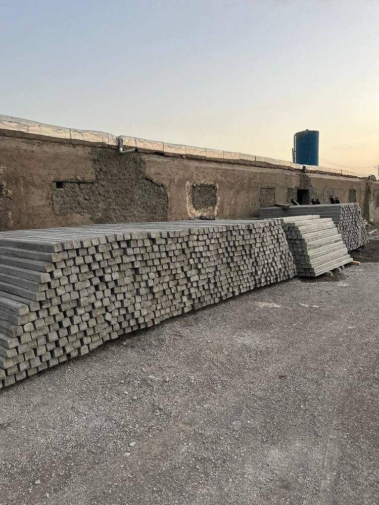 فنس پایه بتنی تیرچه داربستی داربست انگور توری|خدمات باغبانی و درختکاری|ساوه, |دیوار