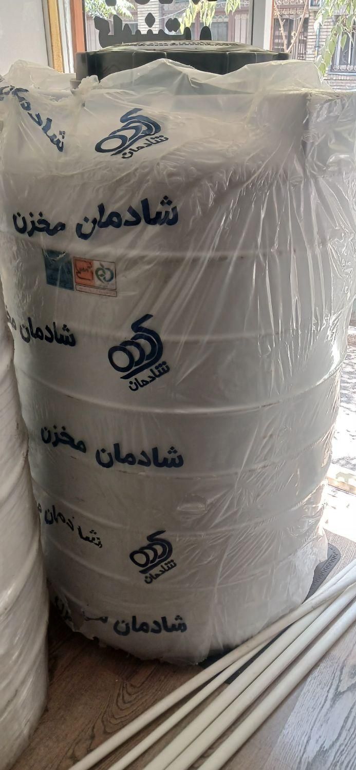 فروش ۱ عدد مخزن ۸۰۰ لیتری شادمان گرد ایستاده|مصالح و تجهیزات ساختمان|تهران, منیریه|دیوار