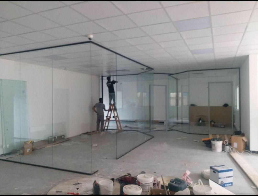 تاچ سکوریت، نمایندگی انواع شیشه های سکوریت|خدمات پیشه و مهارت|سنندج, |دیوار