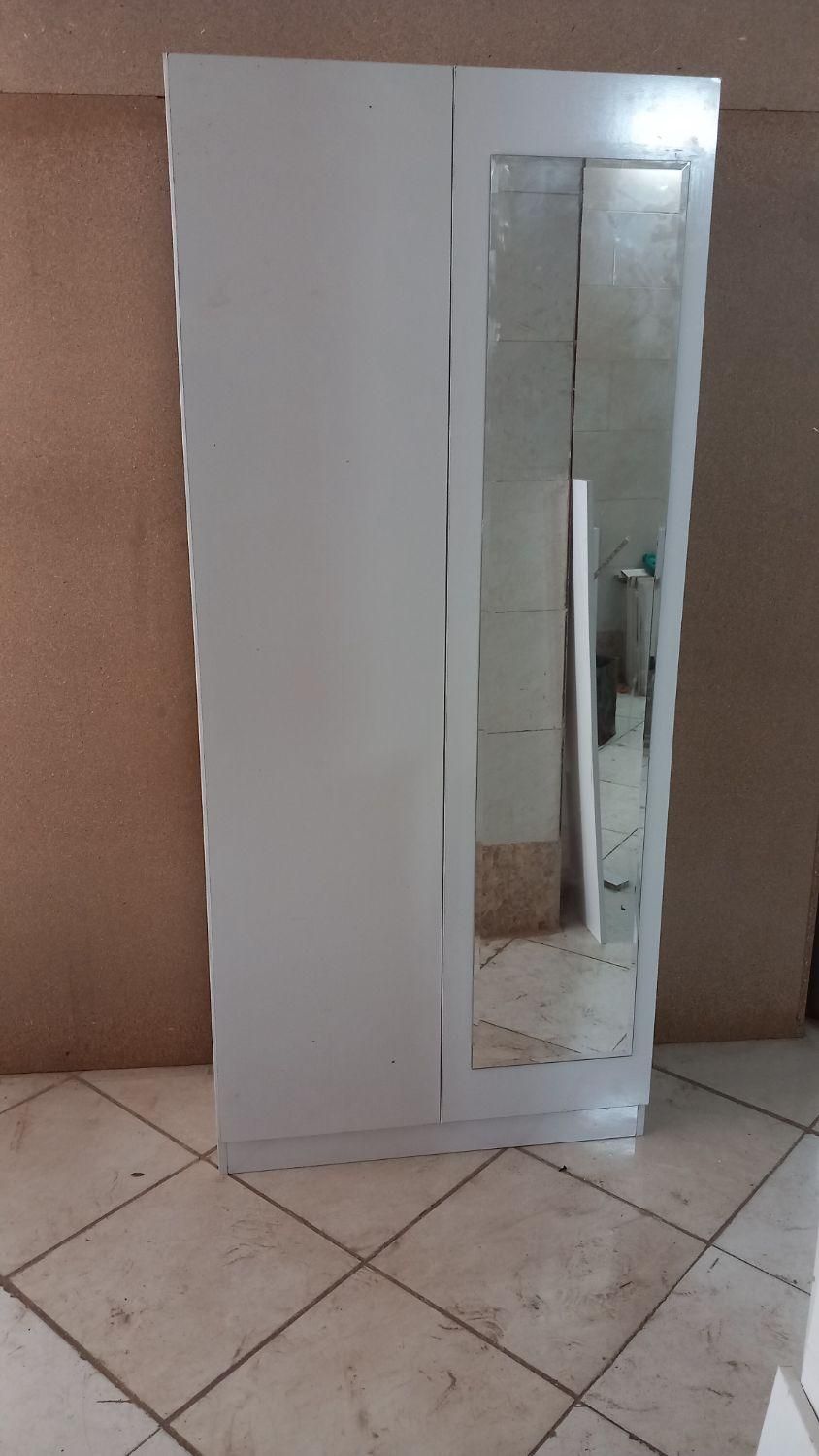 جاکفشی|جاکفشی، کمد، دراور|فردیس, منظریه|دیوار