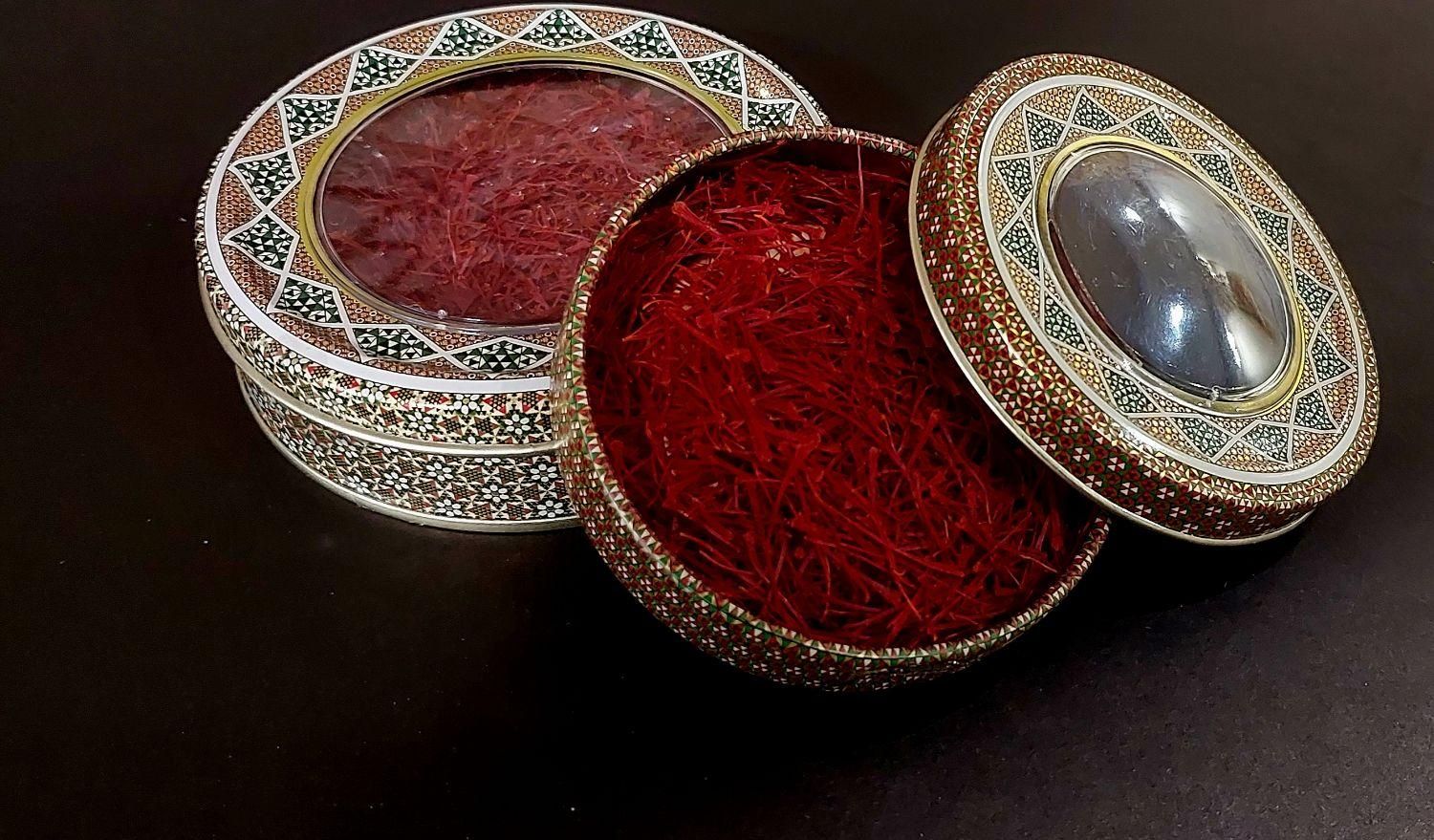 زعفران ممتاز سرگل اتویی صادراتی ۵گرم دارای برگ تست|خوردنی و آشامیدنی|تهران, جردن|دیوار