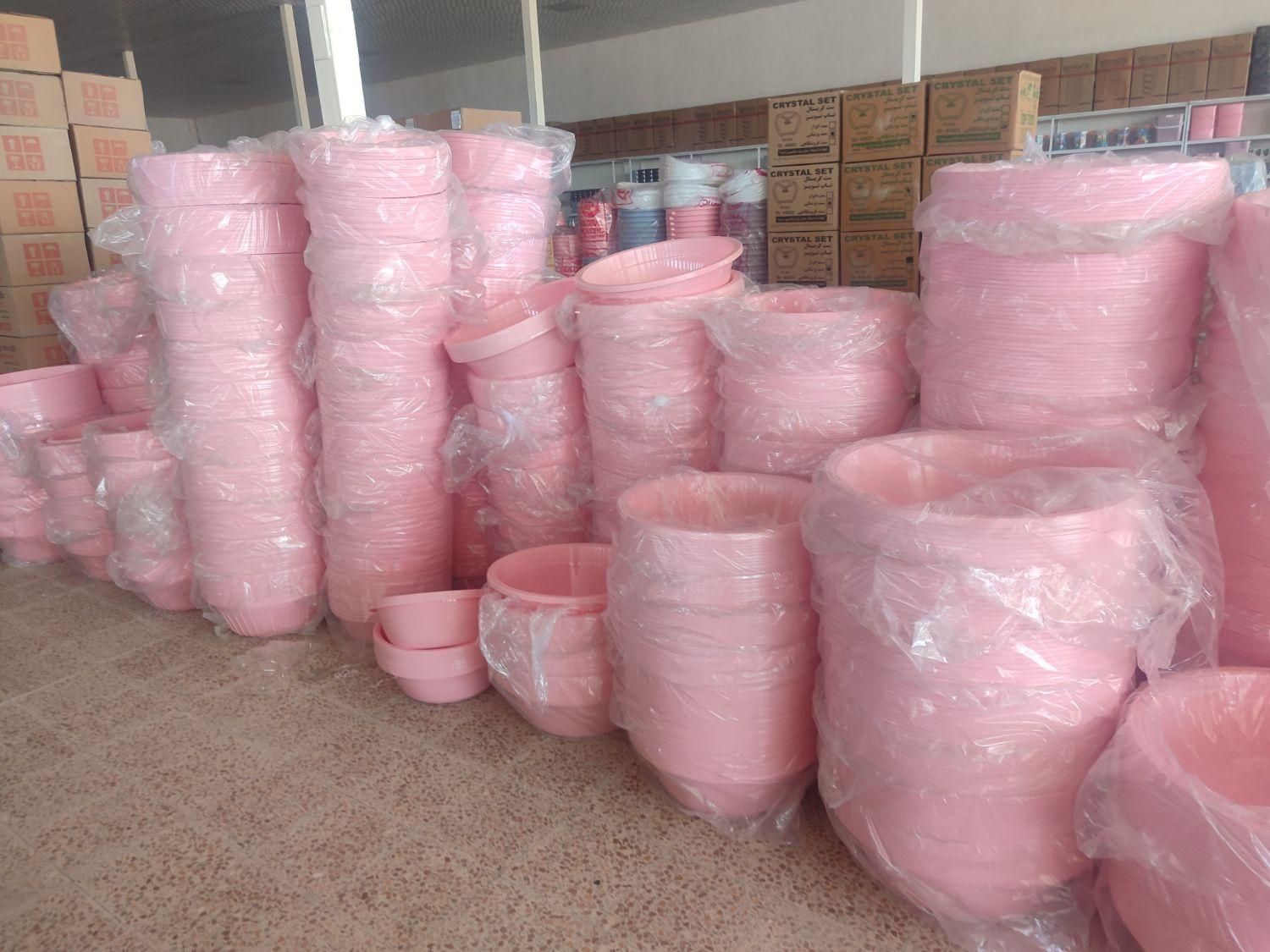 پخش و توزیع انواع پلاستیک|ظروف نگهدارنده، پلاستیکی، یک‌بارمصرف|تبریز, |دیوار