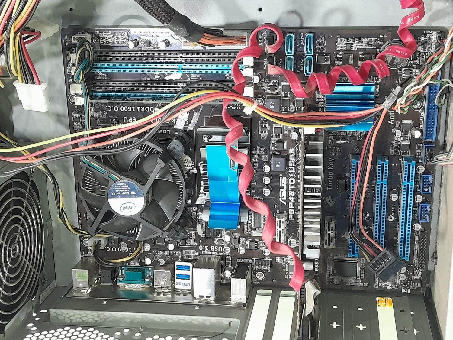 کامپیوتر کامل وقوی گرافیک دار|رایانه رومیزی|همدان, |دیوار