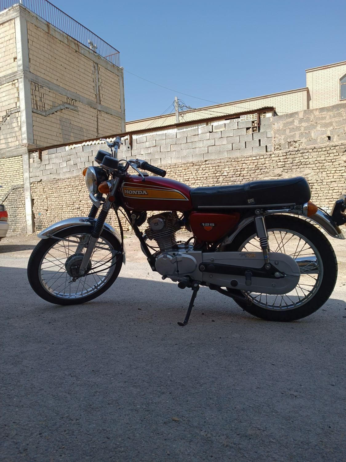 هوندا سی بی CB125کلاسیک وکلکسیونی،کاوازاکی،سوزوکی|موتورسیکلت|اصفهان, ملک‌شهر|دیوار
