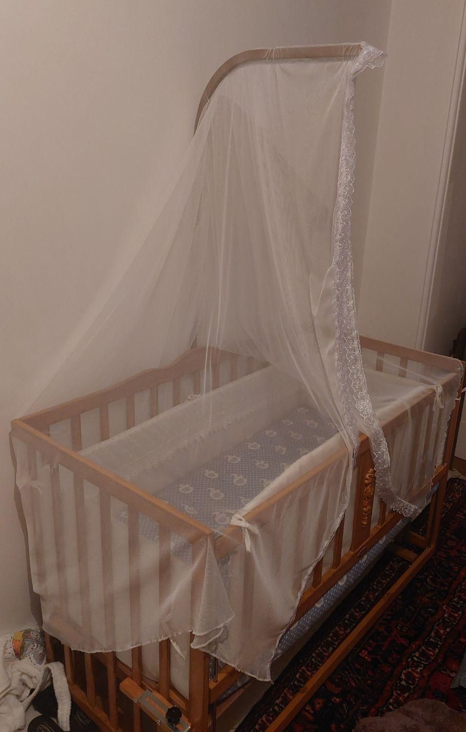 تخت و گهواره نوزادی|تخت و سرویس خواب|تبریز, |دیوار