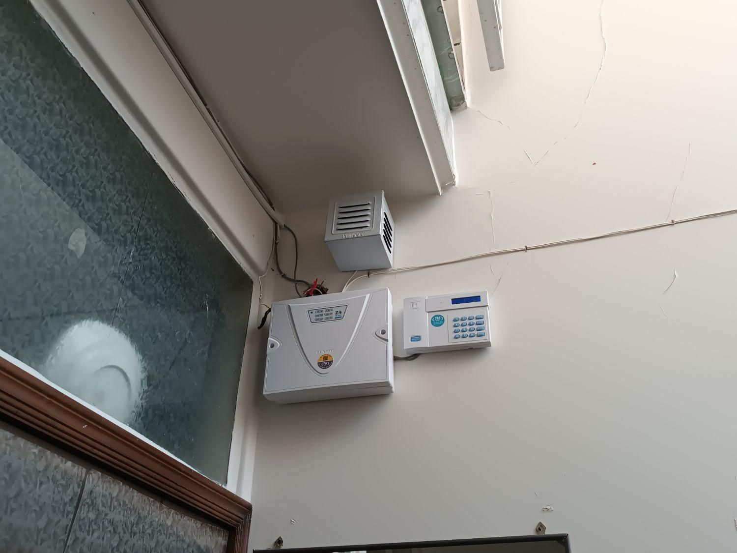 فروش نصب می دوربین مدار بسته و دزدگیر|خدمات پیشه و مهارت|ملایر, |دیوار