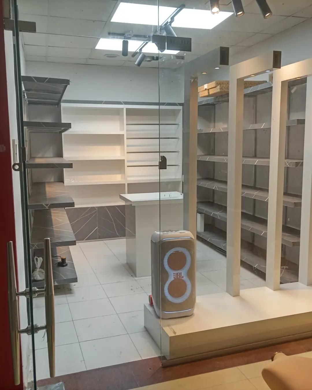 ساخت تعمیر دکور کابینت کمددیواری و ..|خدمات پیشه و مهارت|بندرعباس, |دیوار