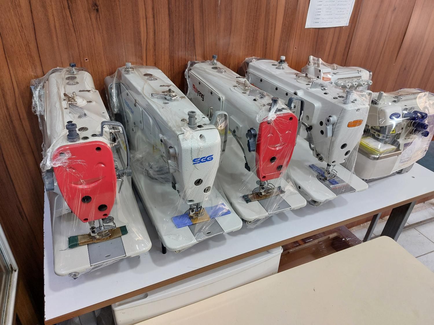 فروش چرخهای خیاطی راسته و سردوز اقساطی|چرخ خیاطی و ریسندگی|شیراز, سیاه سنگ|دیوار