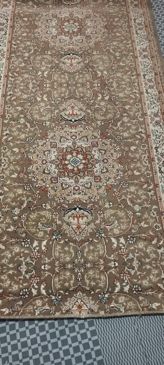 فرش و کناره فرش درحدنو . فروش فوری|فرش|قم, هفت تیر|دیوار