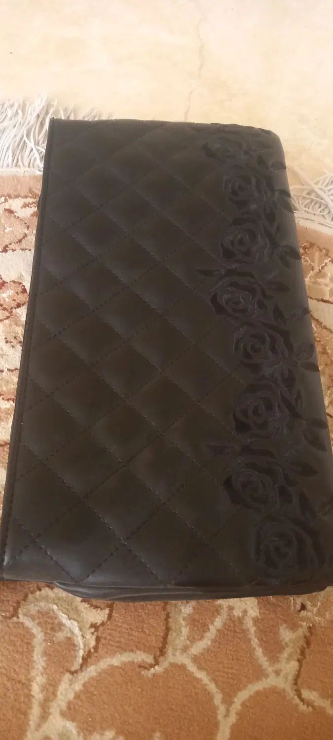 کیف مجلسی و بزرگ  نو سالم بدون پارگی و پوسیدگی|کیف، کفش، کمربند|تهران, خاک سفید|دیوار
