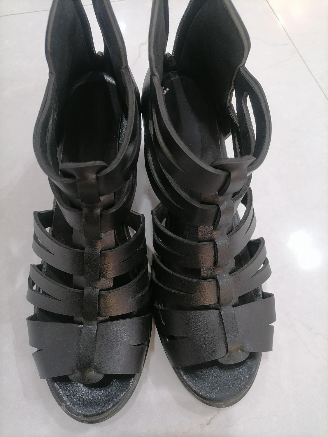 کفش مجلسی زنانه|کیف، کفش، کمربند|نیشابور, گنبد سبز|دیوار